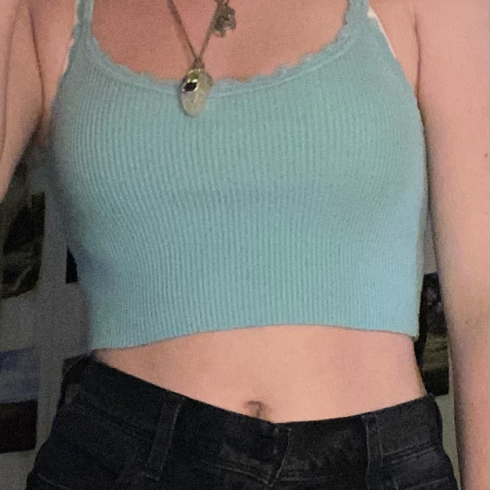 blue cropped tank top